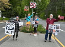 Protesters outside SAU 29
